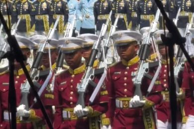 defile de soldat pour feter l independance indonesienne